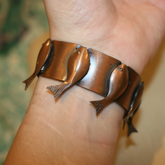 Mid Century Rebajes Copper Wide Fish Bracelet - Picture 6 of 8